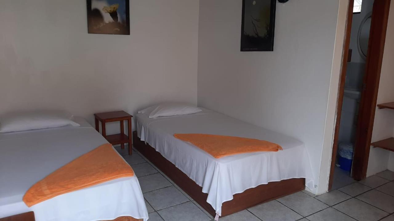 Hostal Tero Real Puerto Villamil Esterno foto