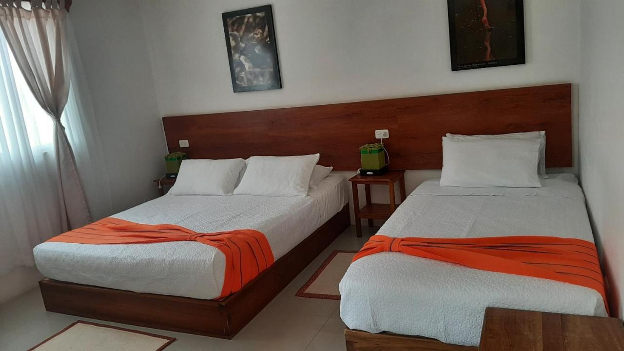 Hostal Tero Real Puerto Villamil Esterno foto